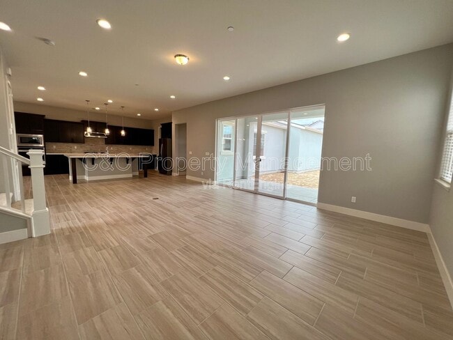 Photo - 476 Lassen Wy