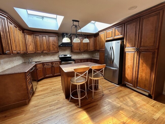 Photo - 1380 Bellmore Ave Apartamento