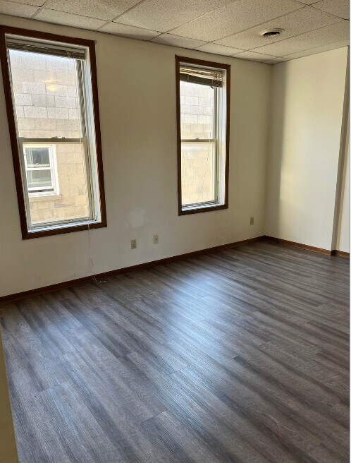 Photo - 218 E Main St Unit Upper