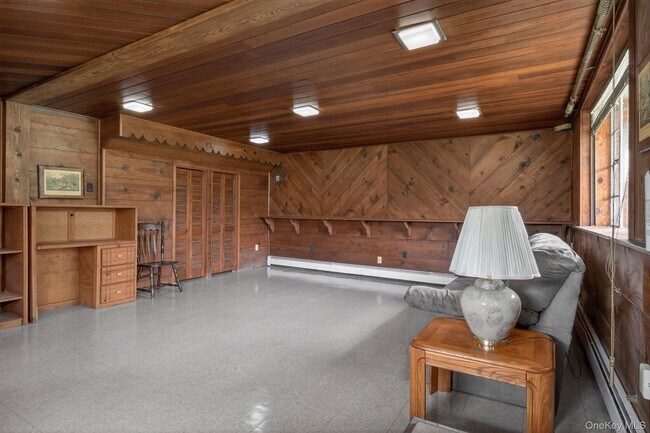 Photo - 353 Candlestick Hill Rd