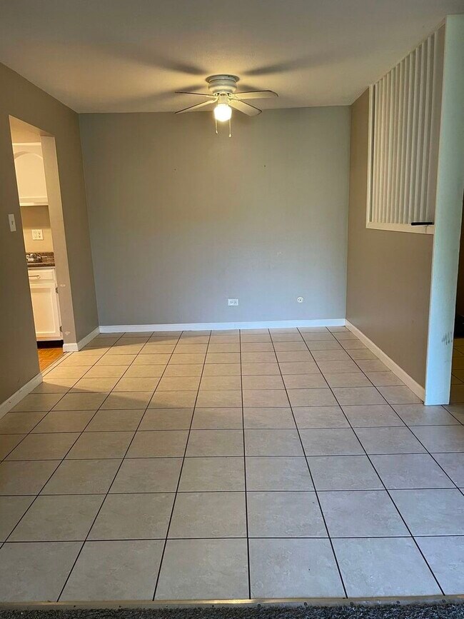 Photo - 580 Hill Dr Unit 301
