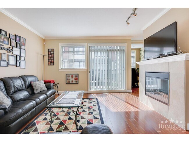 Photo - 7168-7179 179 St