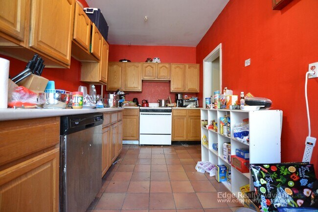 Photo - 129 Chiswick Rd Unidad 10 Rental