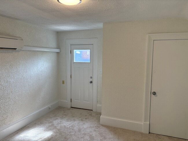 Photo - 511 Boissevain Ave