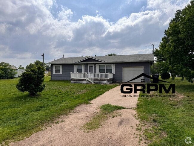 Building Photo - 3 bed 1 bath, Small Town Living! Rental