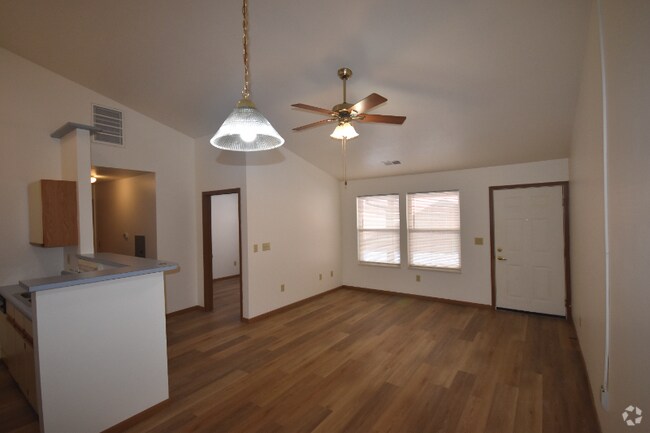Building Photo - 10601 Cunot-Cataract Rd Rental
