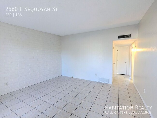 Photo - 2560 E Sequoyah St