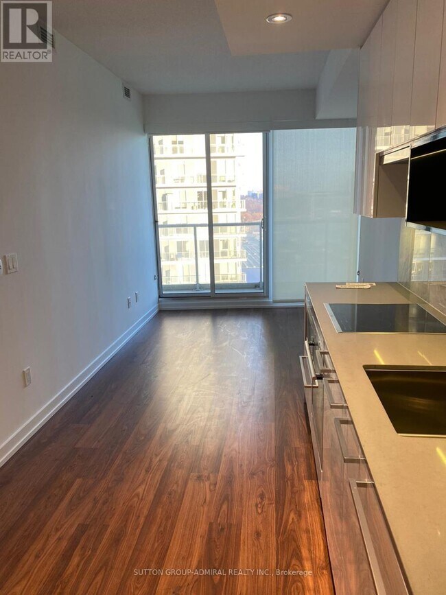 Photo - 115 McMahon Dr Unit 808