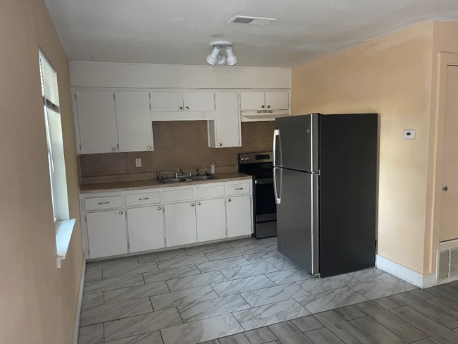 1015 N 14th St Unit 8