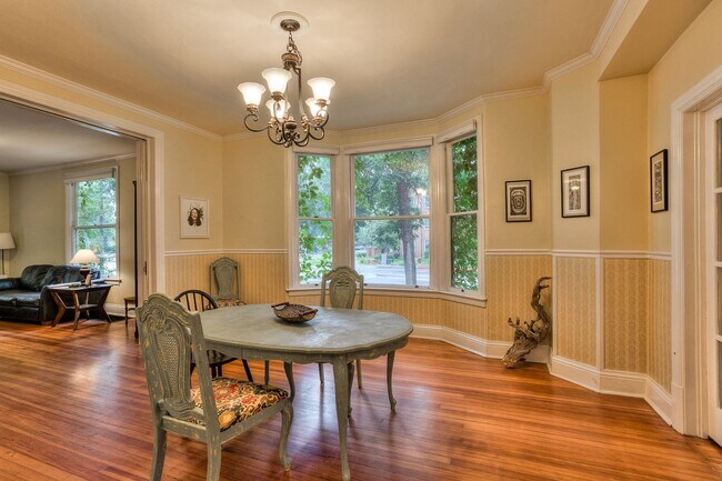 Photo - 700 Remington St