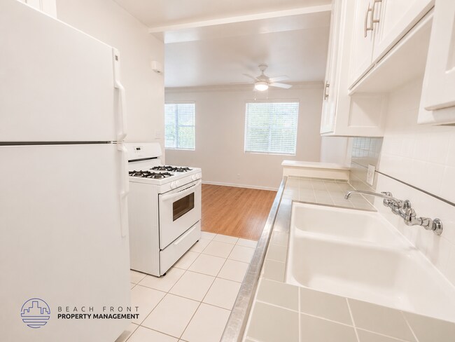 3144-3152 S. Barrington Ave.