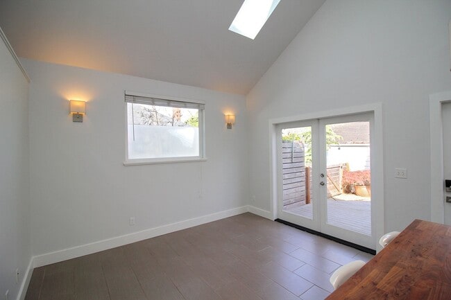 Photo - 1644 N Alberta St