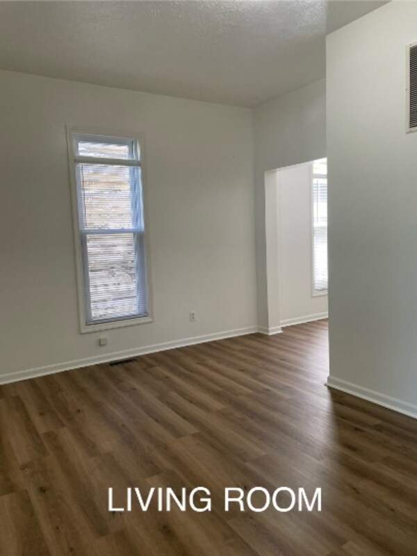 Photo - 219 E 13th St