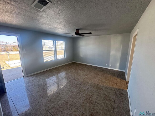 Photo - 211 N 9th St