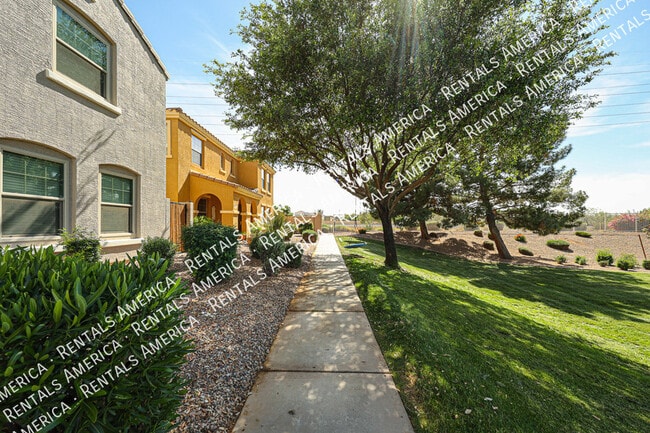 Photo - 2665 E Bart St