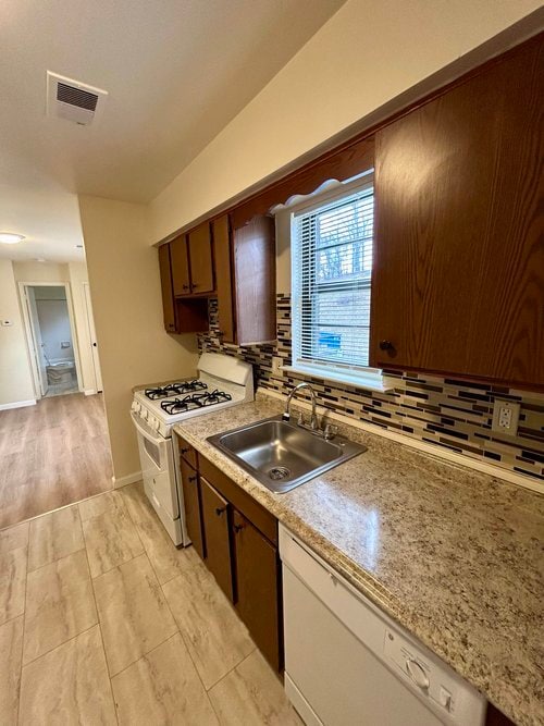 Photo - Brooklawn Gardens Apartments