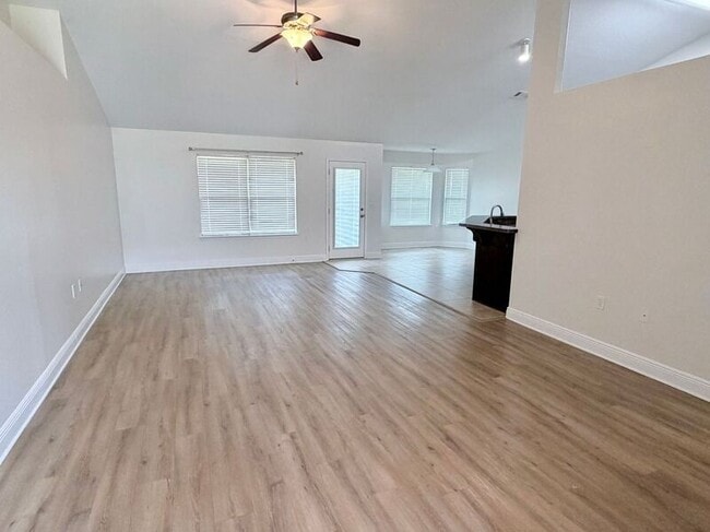 4599 Belvedere Circle