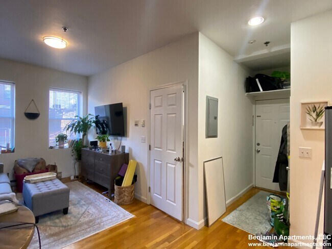 Building Photo - 25 Cleveland Pl Unit 1 Rental