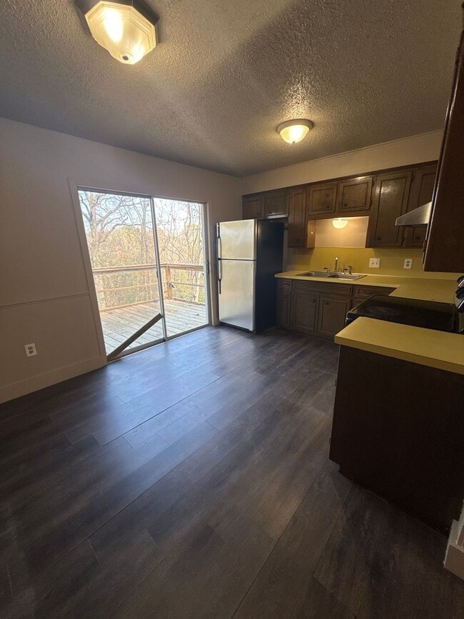 Photo - 1505 Parkview St