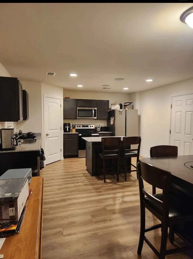 Photo - 422 Seaborn Cir