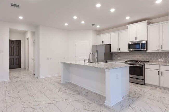 Photo - 309 Barton Oak Trl
