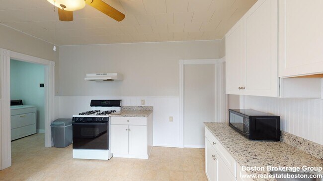 Photo - 32 Roseclair St Unidad #3