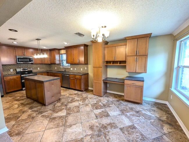 Photo - 2734 Augustus Rd