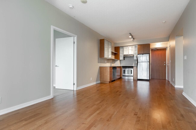 Photo - 33 Lombard St