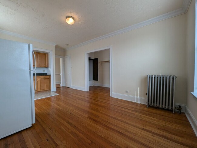 Photo - 2715 N Milwaukee Ave Unit 308