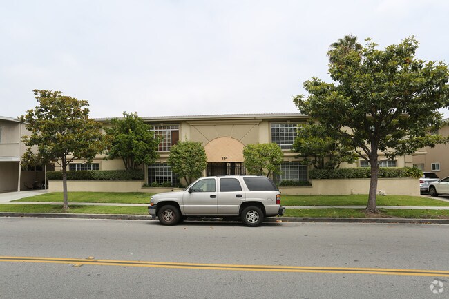 Photo - 264 S Doheny Dr