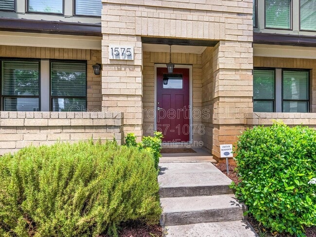 Photo - 1575 Duckworth Ave