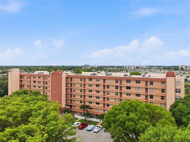 Building Photo - 14623 Bonaire Blvd Unit 405
