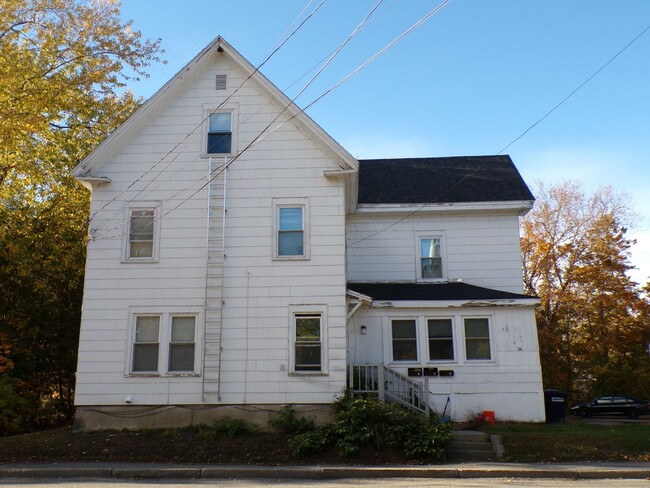 Building Photo - 56 Park St Unit 3