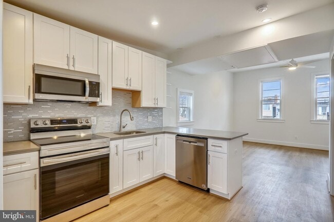 Photo - 314 Varnum St NW