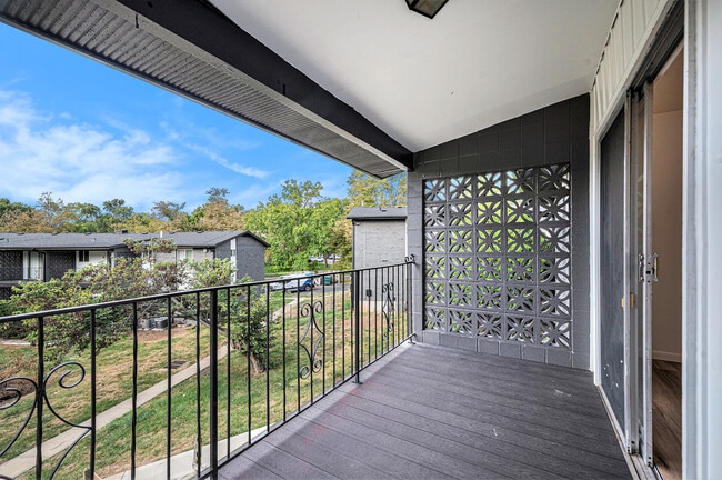 Photo - Royal Court Apartments