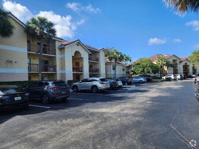 Building Photo - 7630 Westwood Dr Unit 328 Rental
