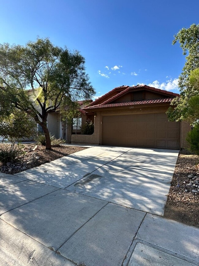 Photo - Gorgeous 2 bed/2Ba Home