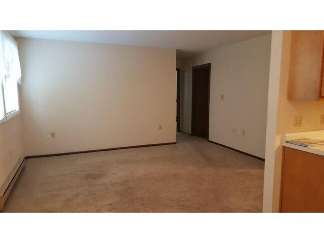 Building Photo - 4 5th St SE Rental