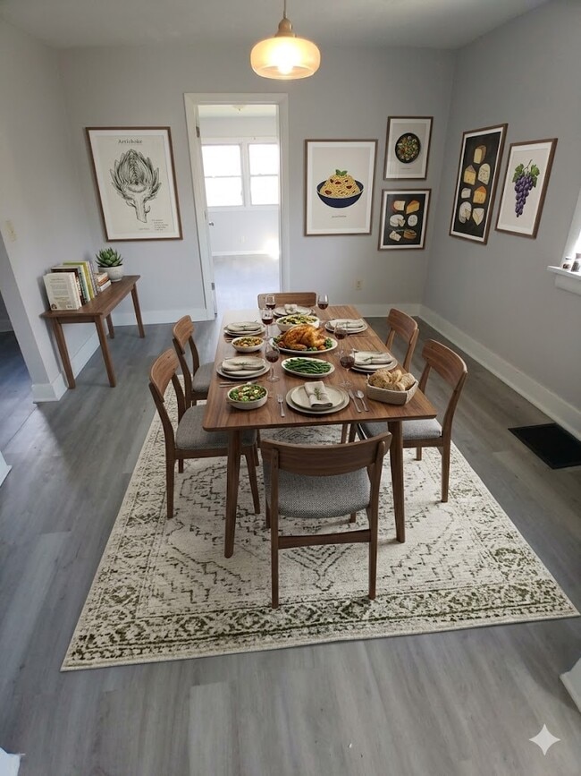 Photo - 1413 Labelle Ave