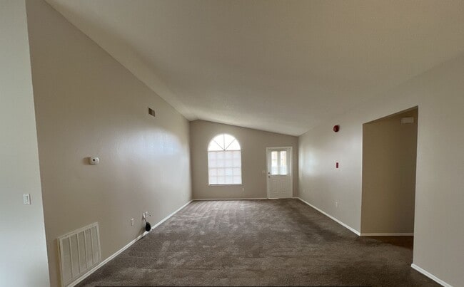 319 Oak Track Dr