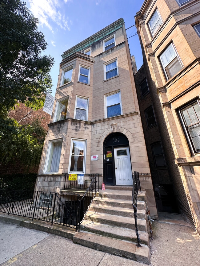 Building Photo - 2126 N Sheffield Ave Unit 1
