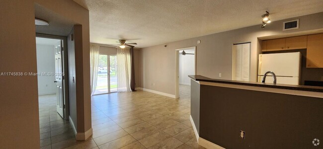 Building Photo - 4171 San Marino Blvd Unit 107 Rental