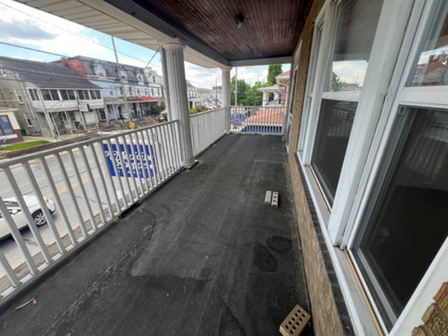 Photo - 101 W Lancaster Ave Unidad 2fl Apartment