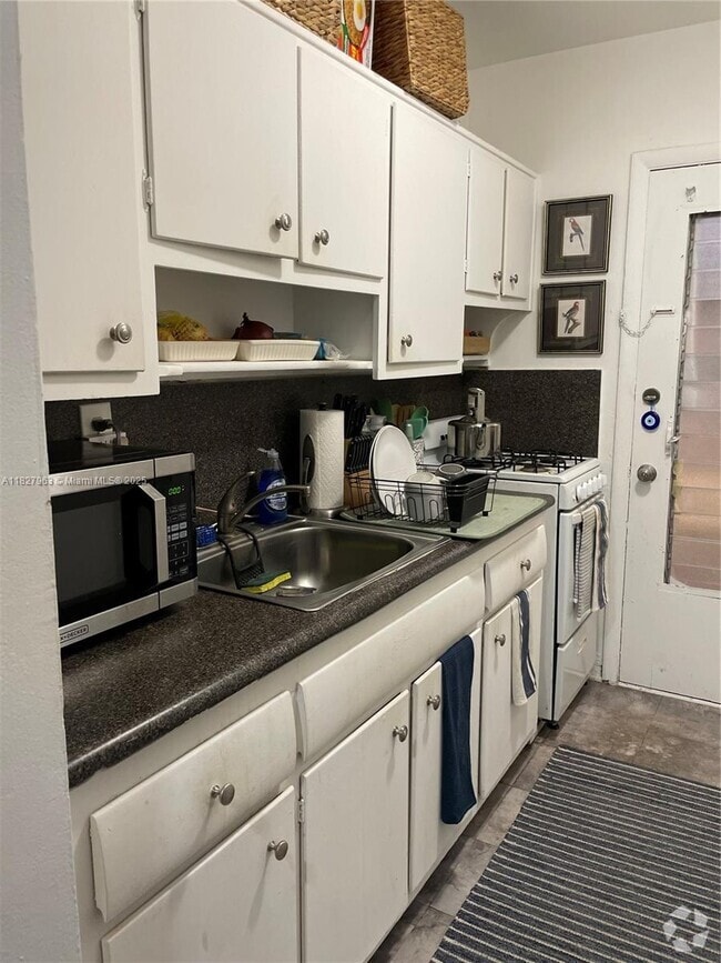 Building Photo - 7311 Gary Ave Unit 28 Rental