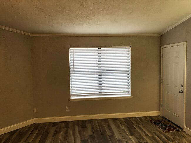 Photo - 828 Hardy Springs Cir Unit A