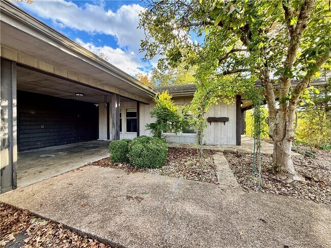 Photo - 26 Shakespeare Dr