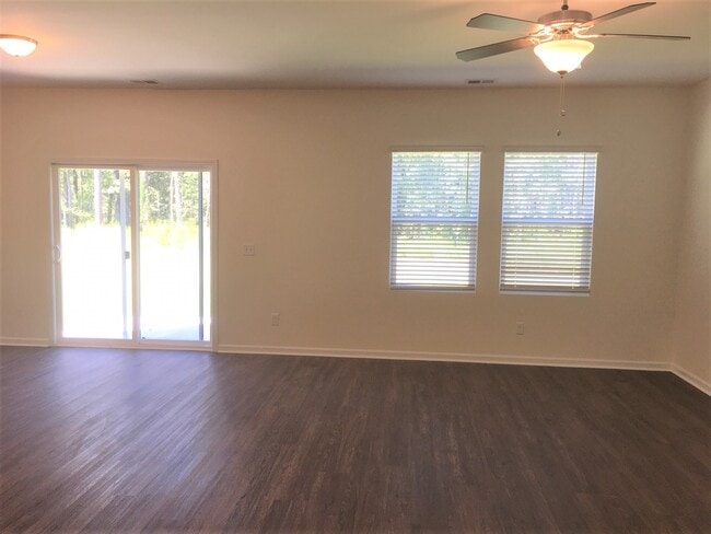 Photo - 176 Orion Way