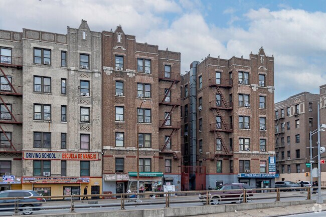 Photo - 2565 Grand Concourse