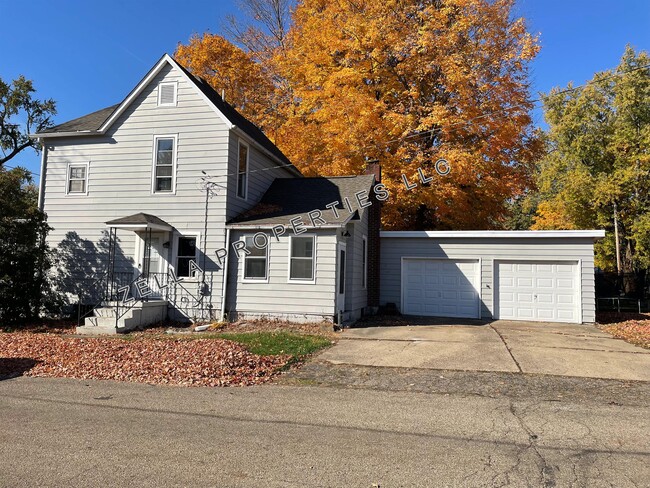 Photo - 407 E Burgess St