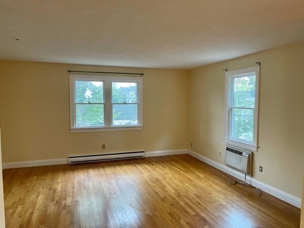 Photo - 18 Germain Ave Unidad 1